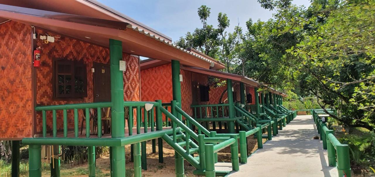 皇家竹苑山林小屋 Khao Sok National Park 外观 照片